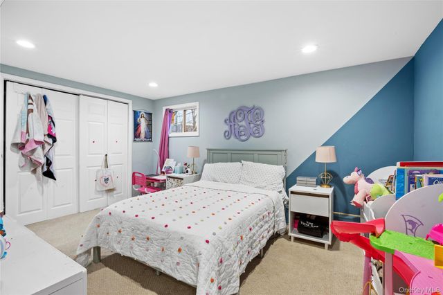 85 Bedford Avenue, Freeport, NY 11520