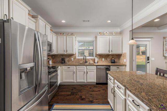 227 Misty Valley Lane, Bonaire, GA 31005