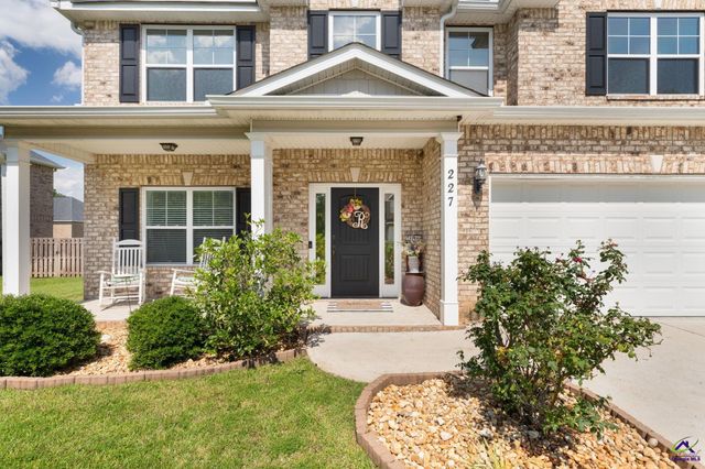 227 Misty Valley Lane, Bonaire, GA 31005
