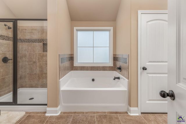 227 Misty Valley Lane, Bonaire, GA 31005