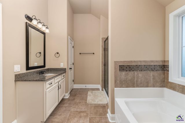 227 Misty Valley Lane, Bonaire, GA 31005