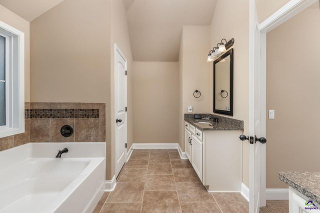 227 Misty Valley Lane, Bonaire, GA 31005