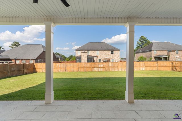 227 Misty Valley Lane, Bonaire, GA 31005