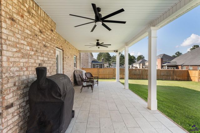 227 Misty Valley Lane, Bonaire, GA 31005
