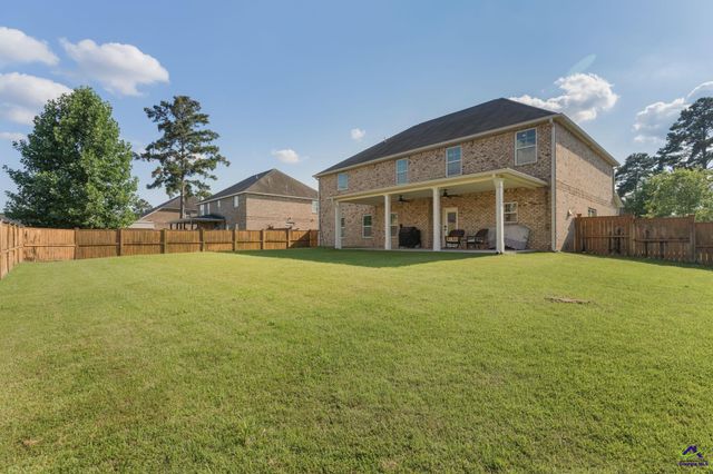 227 Misty Valley Lane, Bonaire, GA 31005