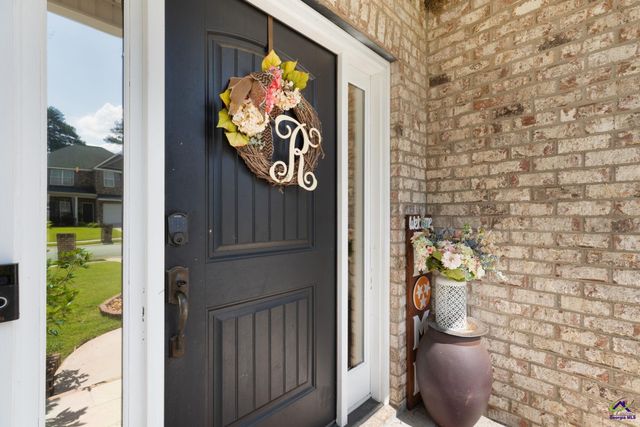 227 Misty Valley Lane, Bonaire, GA 31005
