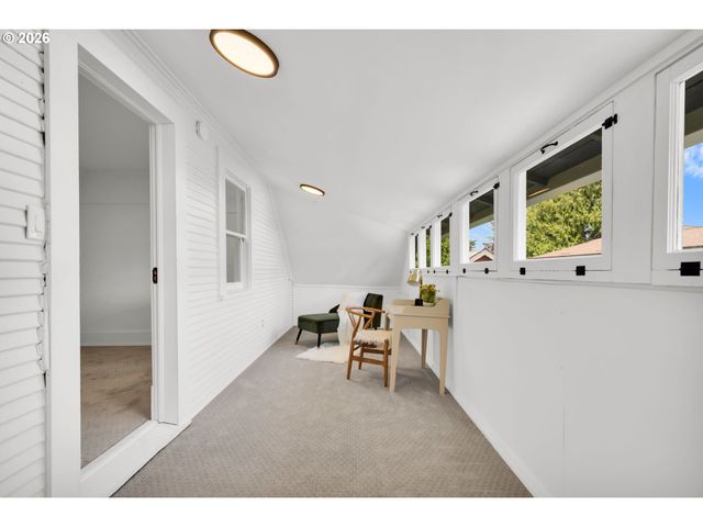 2307 Ne EVERETT St, Portland, OR 97232