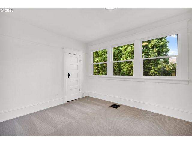 2307 Ne EVERETT St, Portland, OR 97232