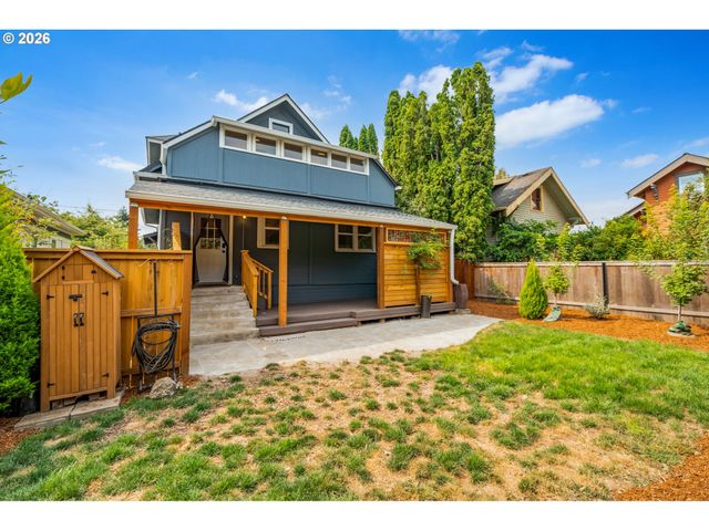 2307 Ne EVERETT St, Portland, OR 97232