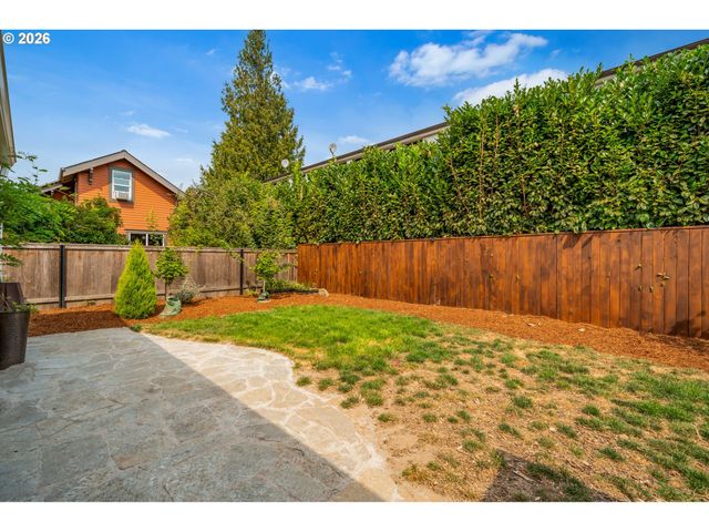 2307 Ne EVERETT St, Portland, OR 97232