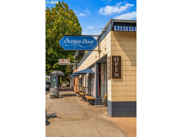 2307 Ne EVERETT St, Portland, OR 97232