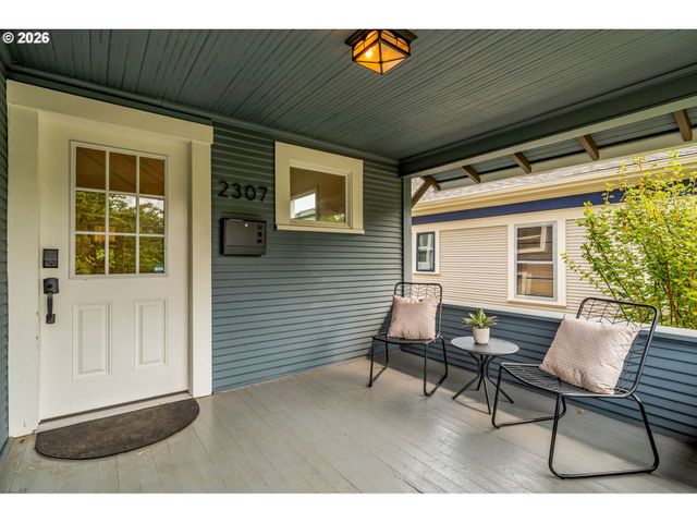 2307 Ne EVERETT St, Portland, OR 97232