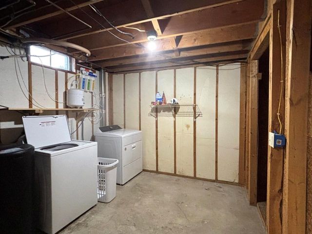 532 WILLOW DRIVE, Kaukauna, WI 54130