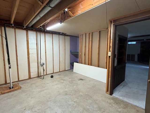 532 WILLOW DRIVE, Kaukauna, WI 54130