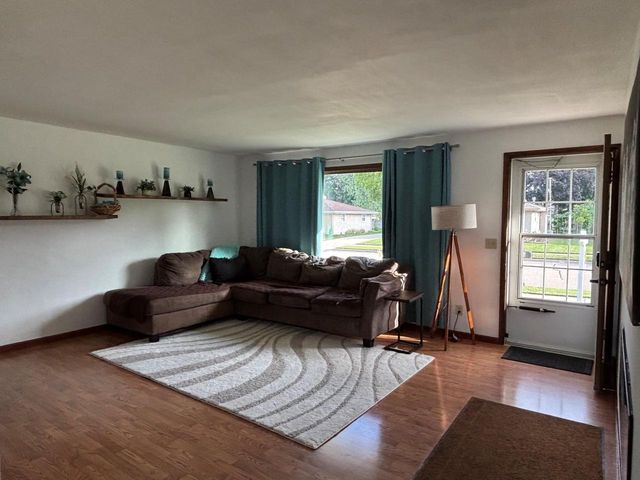532 WILLOW DRIVE, Kaukauna, WI 54130
