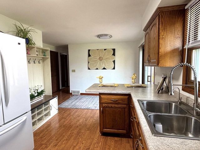 532 WILLOW DRIVE, Kaukauna, WI 54130