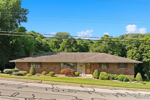 1418 W Main Street, Collinsville, IL 62234
