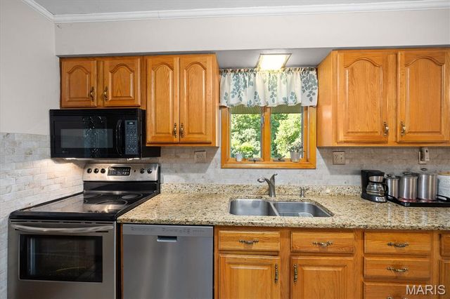 1418 W Main Street, Collinsville, IL 62234