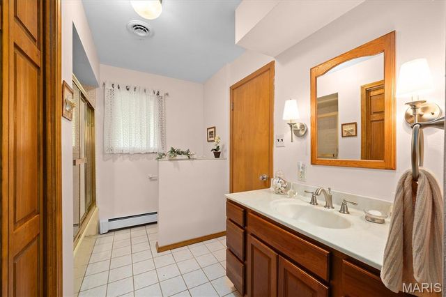1418 W Main Street, Collinsville, IL 62234