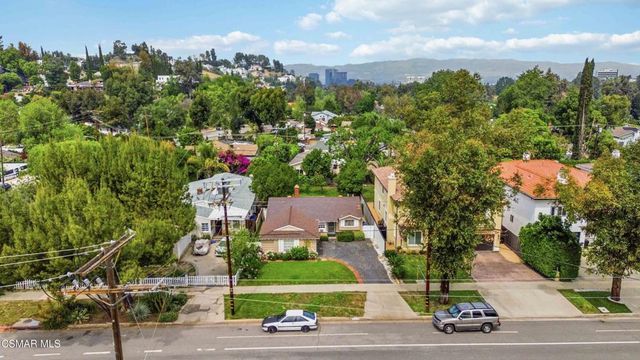 21331 Dumetz Road, Woodland Hills, CA 91364
