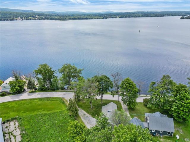 1046 Hathaway Point Road, St. Albans Town, VT 05478