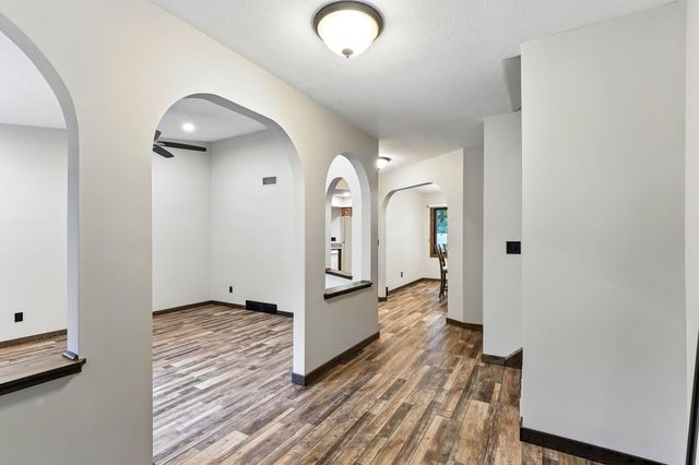1010 E 157th Street, Burnsville, MN 55306