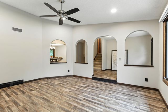 1010 E 157th Street, Burnsville, MN 55306