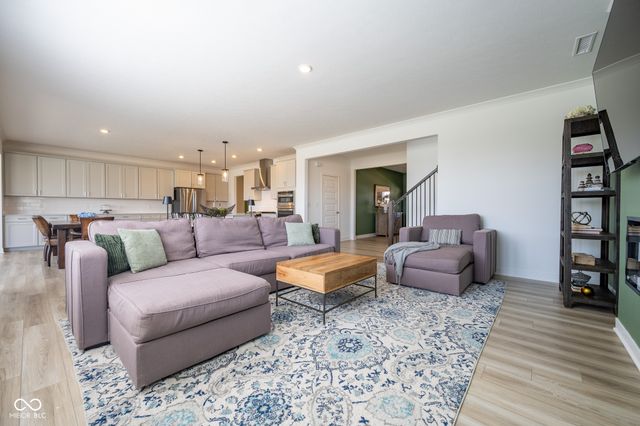 1041 Elmwood Lane, Greenwood, IN 46143