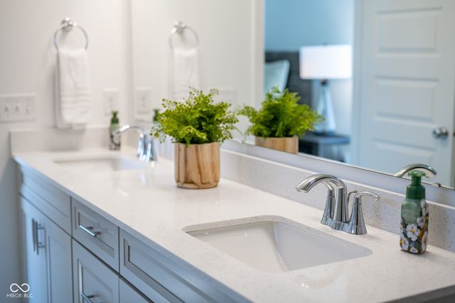 1041 Elmwood Lane, Greenwood, IN 46143