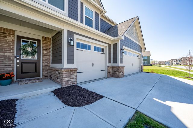 1041 Elmwood Lane, Greenwood, IN 46143