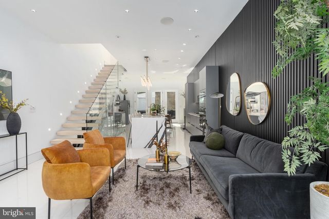 1604 13TH ST NW, Washington, DC 20009