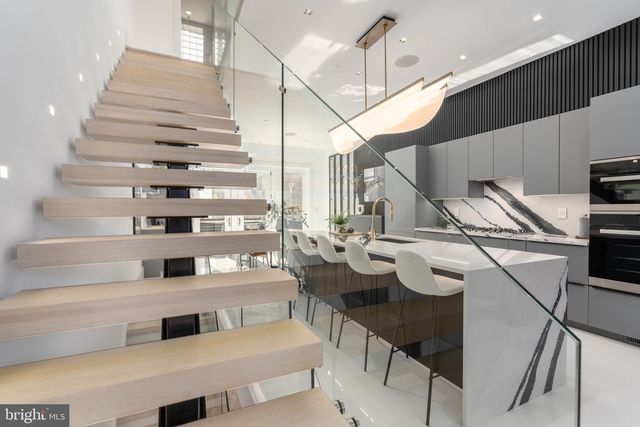 1604 13TH ST NW, Washington, DC 20009