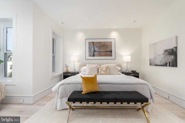 1604 13TH ST NW, Washington, DC 20009