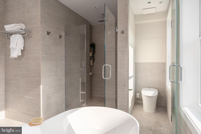 1604 13TH ST NW, Washington, DC 20009