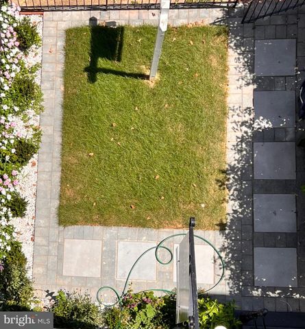 1604 13TH ST NW, Washington, DC 20009