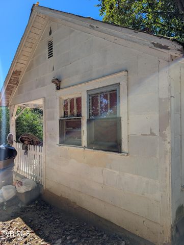 918 West Independence Drive, Kingsport, TN 37660