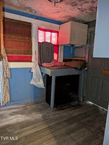 918 West Independence Drive, Kingsport, TN 37660