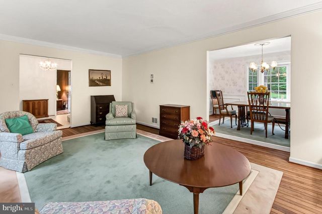 9507 ARNON CHAPEL RD, Great Falls, VA 22066