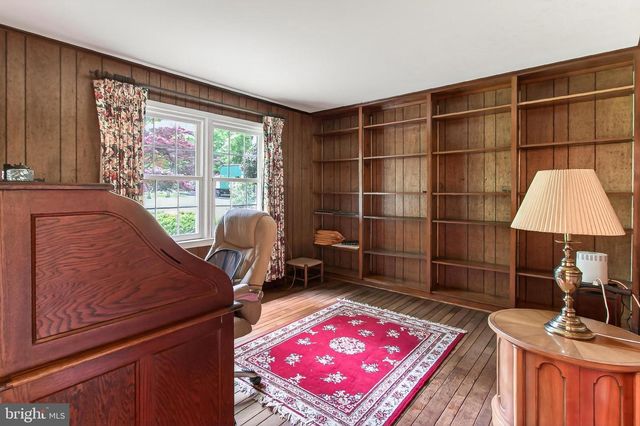 9507 ARNON CHAPEL RD, Great Falls, VA 22066