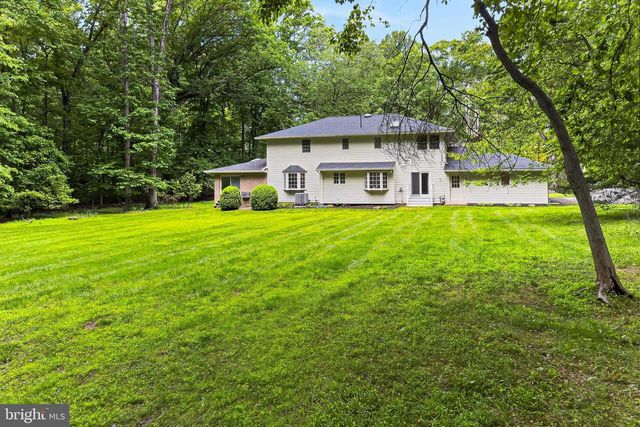 9507 ARNON CHAPEL RD, Great Falls, VA 22066