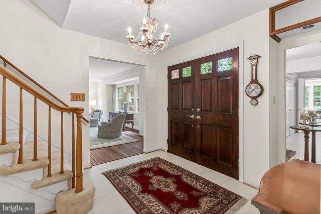 9507 ARNON CHAPEL RD, Great Falls, VA 22066