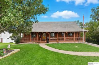 8616 Emerson Road, Plattsmouth, NE 68048