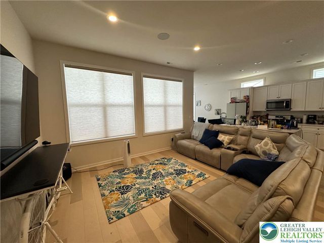 7018 Oak, East Allen Twp, PA 18014