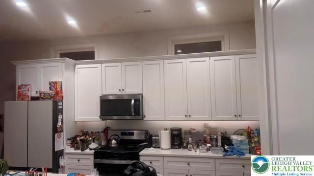 7018 Oak, East Allen Twp, PA 18014