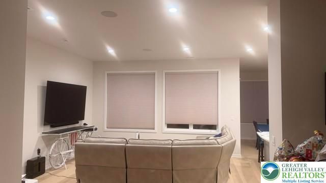 7018 Oak, East Allen Twp, PA 18014