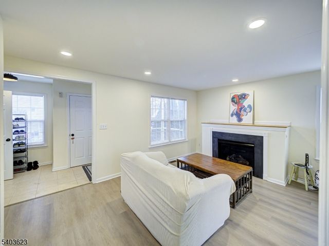 14 Amherst St, Highland Park Boro, NJ 08904