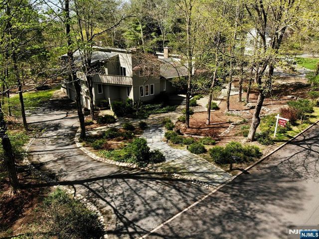 47 Hopper Farm Road, Upper Saddle River, NJ 07458