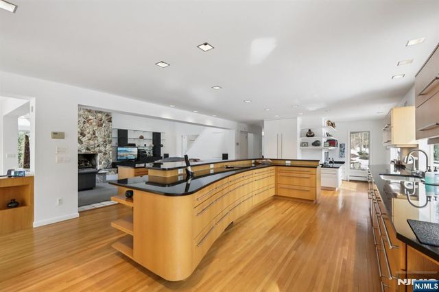 47 Hopper Farm Road, Upper Saddle River, NJ 07458