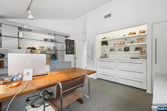 47 Hopper Farm Road, Upper Saddle River, NJ 07458