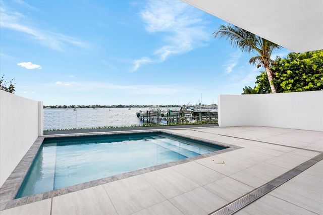4714 N Flagler Drive 102, West Palm Beach, FL 33407